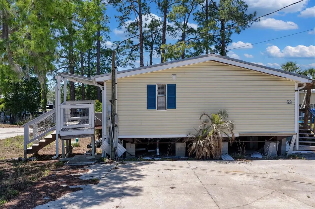 53 SE 241st Street Suwannee FL 32692