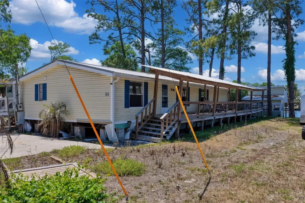 53 SE 241st Street Suwannee FL 32692