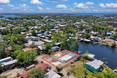 53 SE 241st Street Suwannee FL 32692