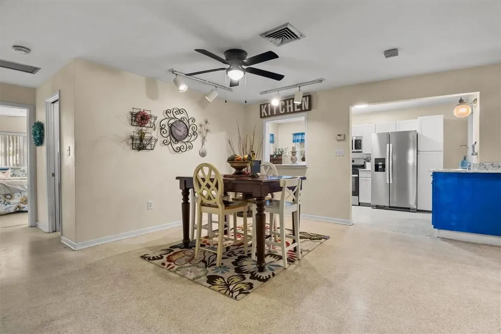 1117 N Lakeshore Boulevard Lake Wales FL 33853