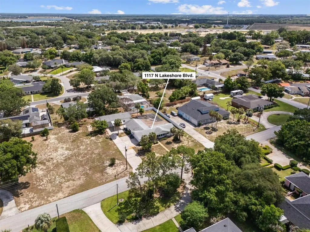 1117 N Lakeshore Boulevard Lake Wales FL 33853