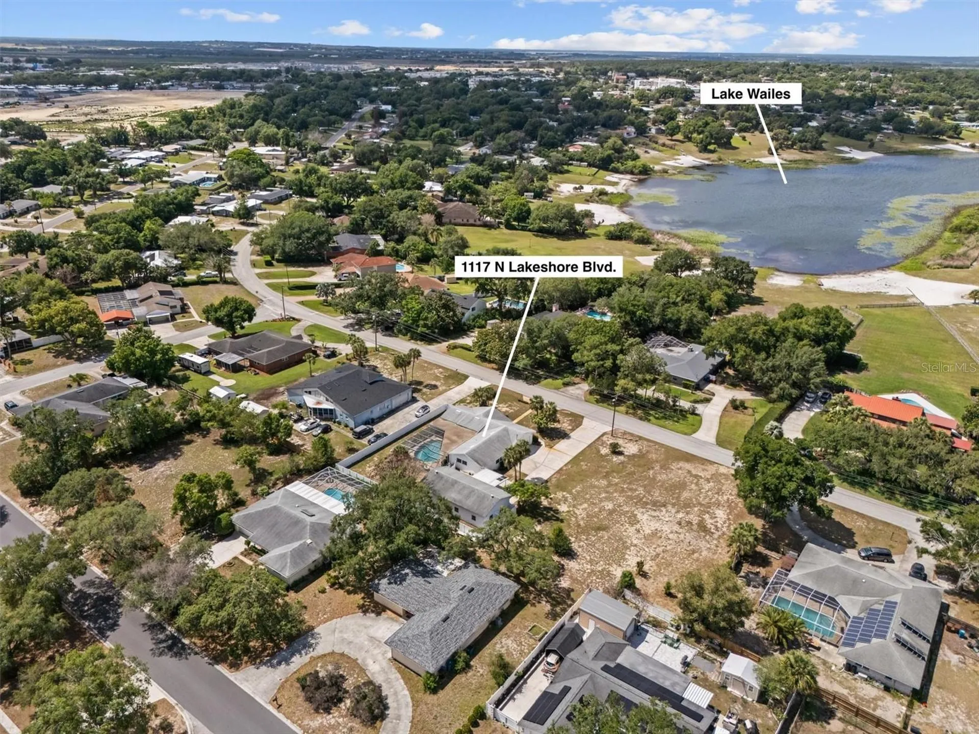 1117 N Lakeshore Boulevard Lake Wales FL 33853