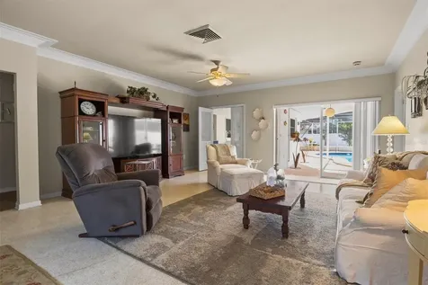 1117 N Lakeshore Boulevard Lake Wales FL 33853