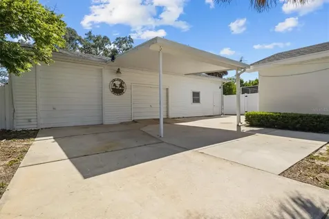1117 N Lakeshore Boulevard Lake Wales FL 33853