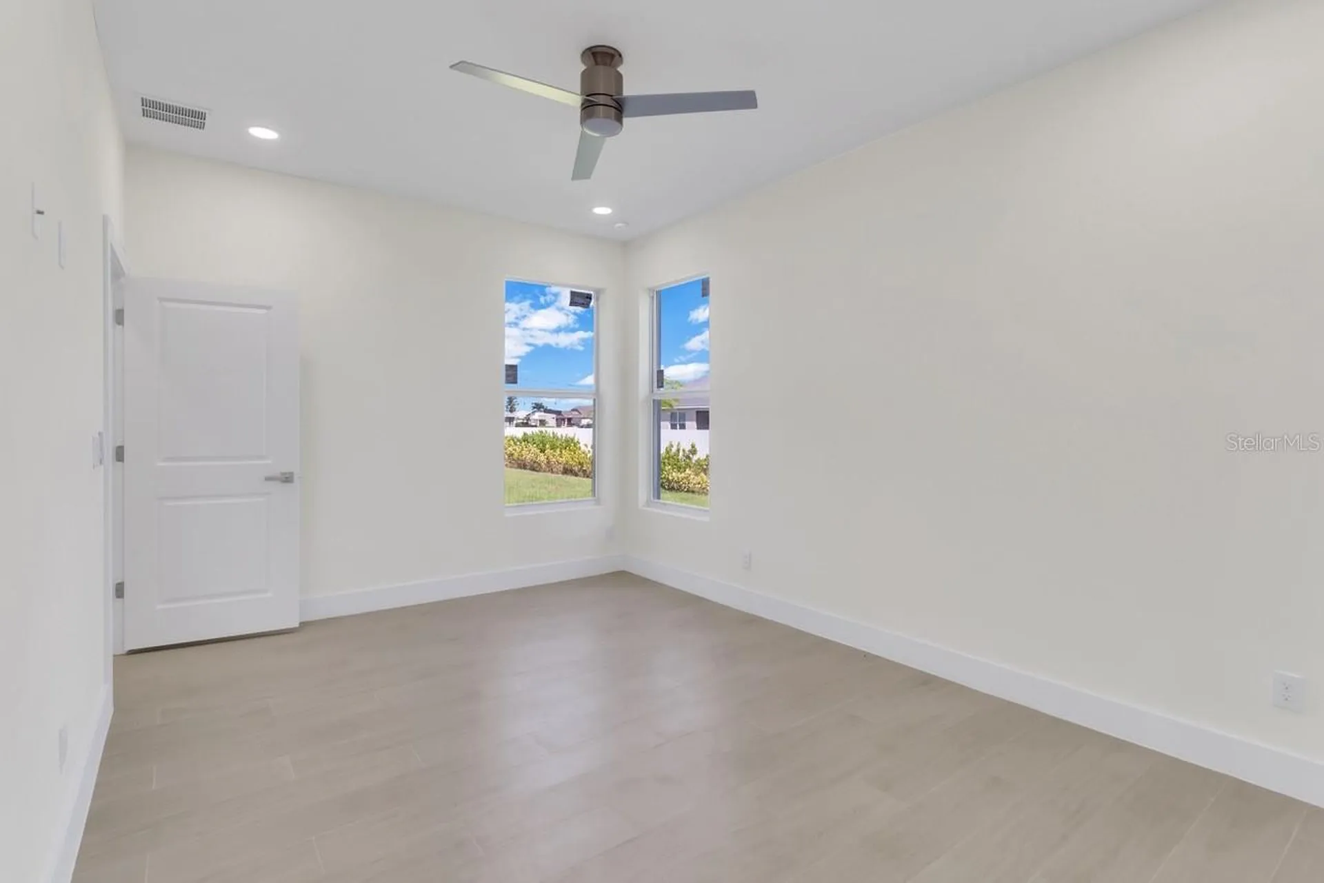 1827 Embers Parkway W Cape Coral FL 33993