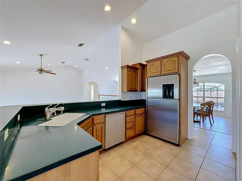 624 Kingston Court Apollo Beach FL 33572