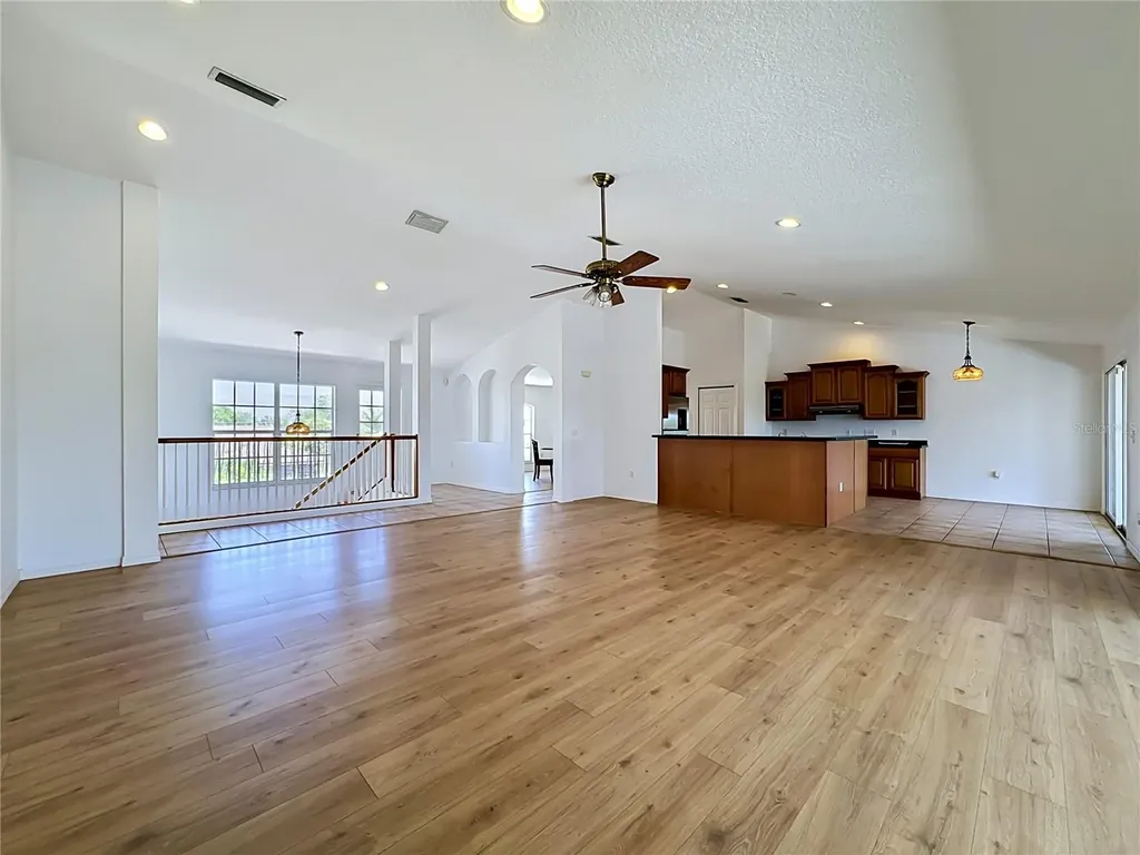 624 Kingston Court Apollo Beach FL 33572