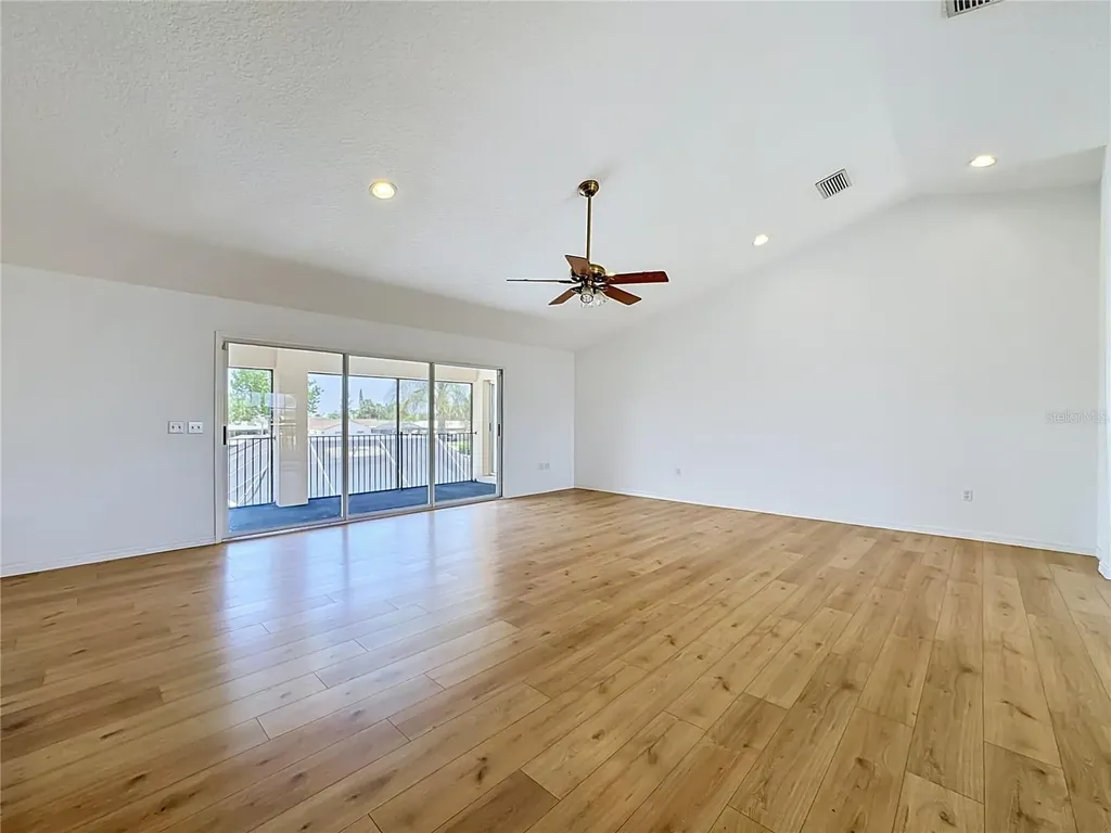 624 Kingston Court Apollo Beach FL 33572
