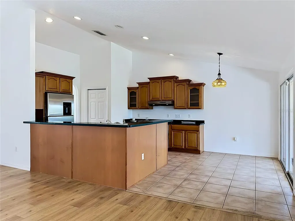 624 Kingston Court Apollo Beach FL 33572