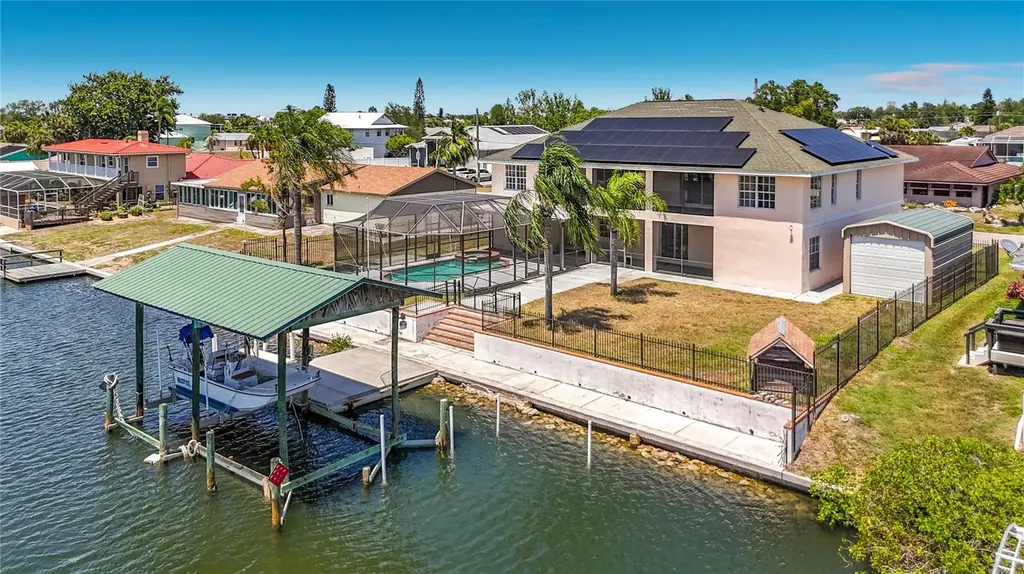 624 Kingston Court Apollo Beach FL 33572
