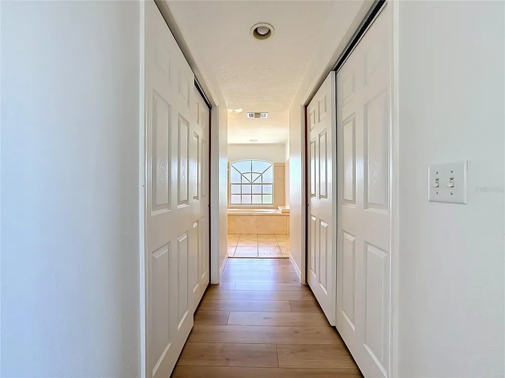 624 Kingston Court Apollo Beach FL 33572
