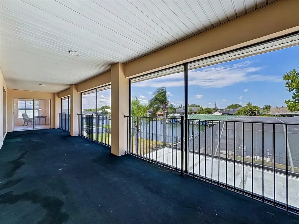 624 Kingston Court Apollo Beach FL 33572