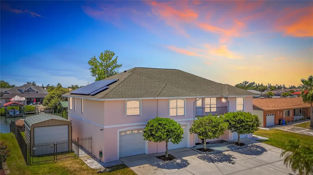 624 Kingston Court Apollo Beach FL 33572