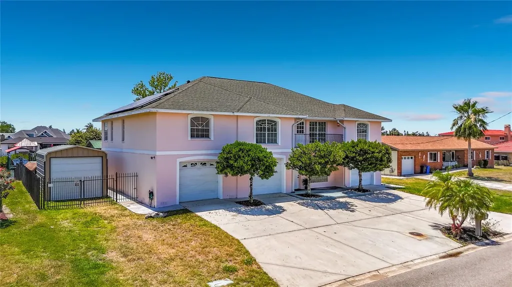 624 Kingston Court Apollo Beach FL 33572