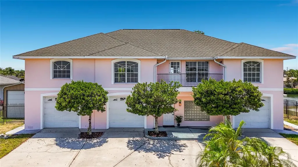 624 Kingston Court Apollo Beach FL 33572