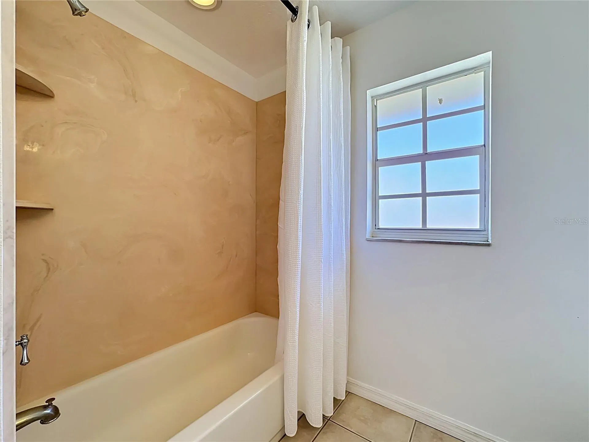 624 Kingston Court Apollo Beach FL 33572