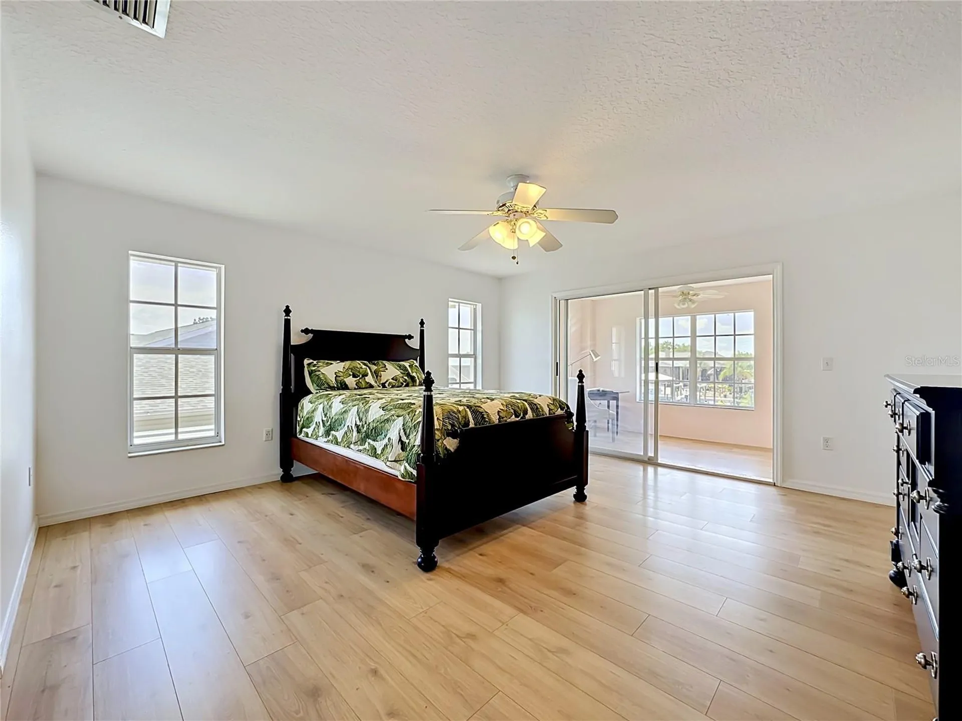 624 Kingston Court Apollo Beach FL 33572