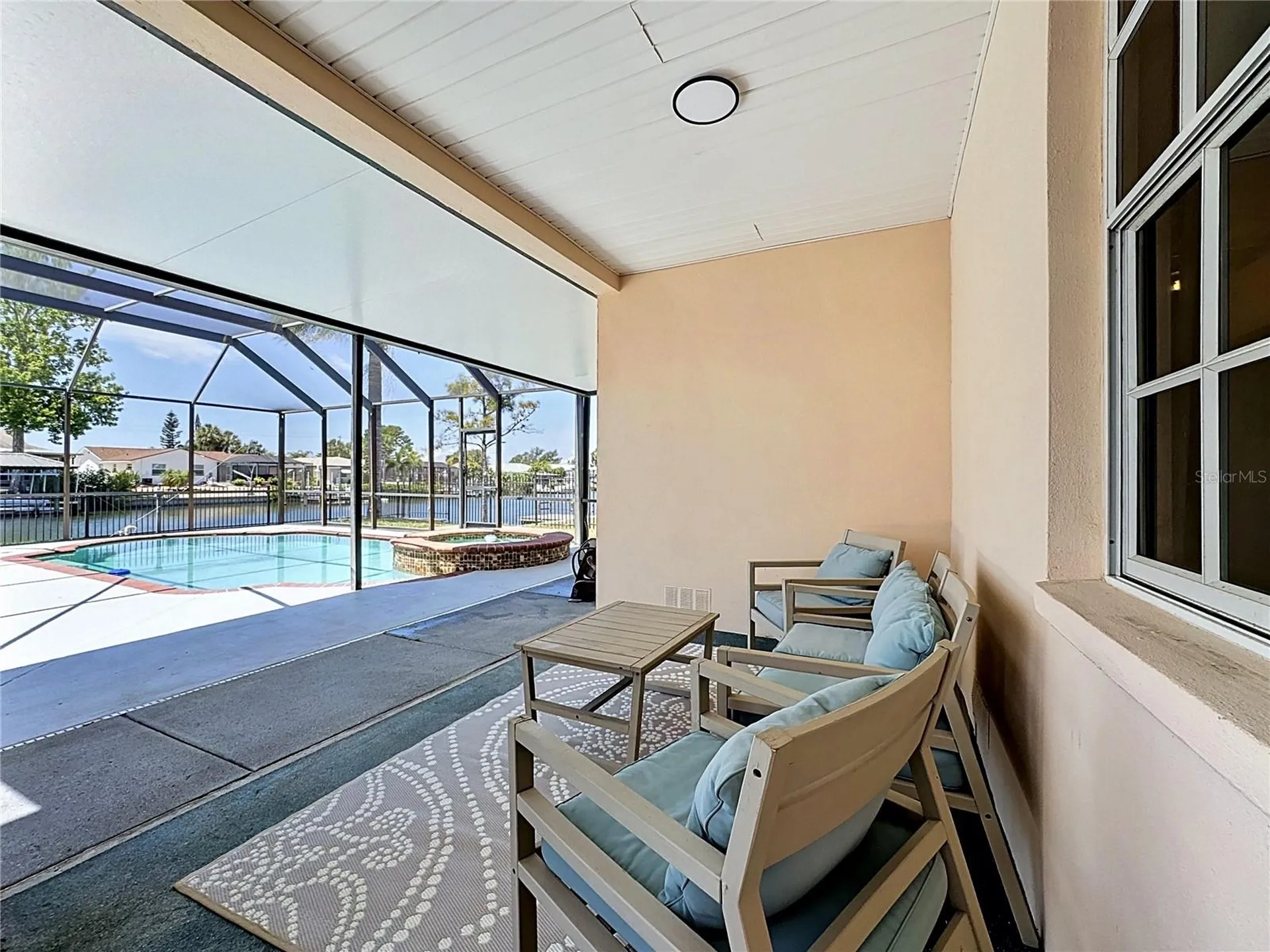 624 Kingston Court Apollo Beach FL 33572