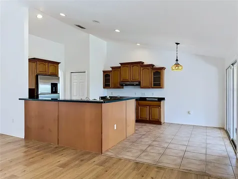624 Kingston Court Apollo Beach FL 33572