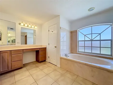 624 Kingston Court Apollo Beach FL 33572
