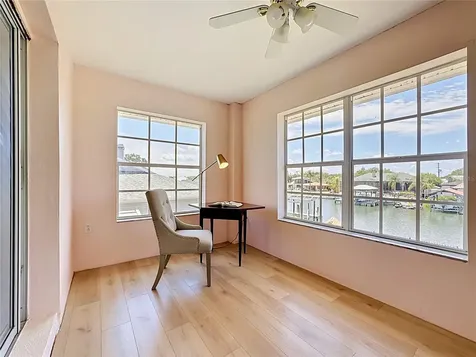 624 Kingston Court Apollo Beach FL 33572