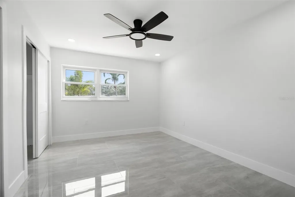 1715 Delaware Avenue NE St Petersburg FL 33703