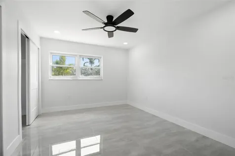 1715 Delaware Avenue NE St Petersburg FL 33703