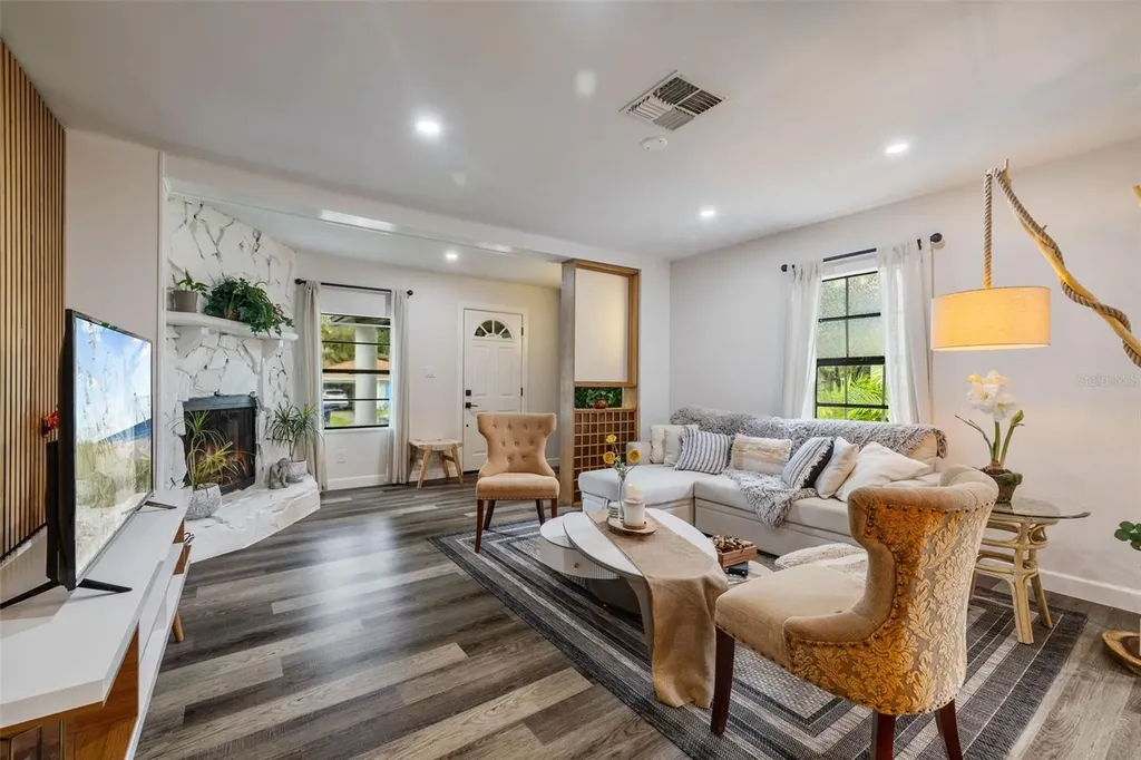1411 E Henry Avenue Tampa FL 33604