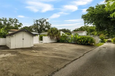 1411 E Henry Avenue Tampa FL 33604