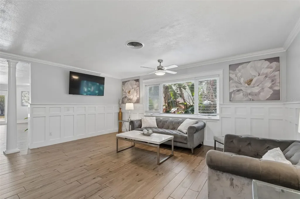 2790 Pinellas Point Drive S St Petersburg FL 33712