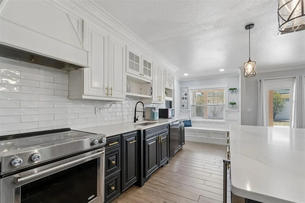 2790 Pinellas Point Drive S St Petersburg FL 33712