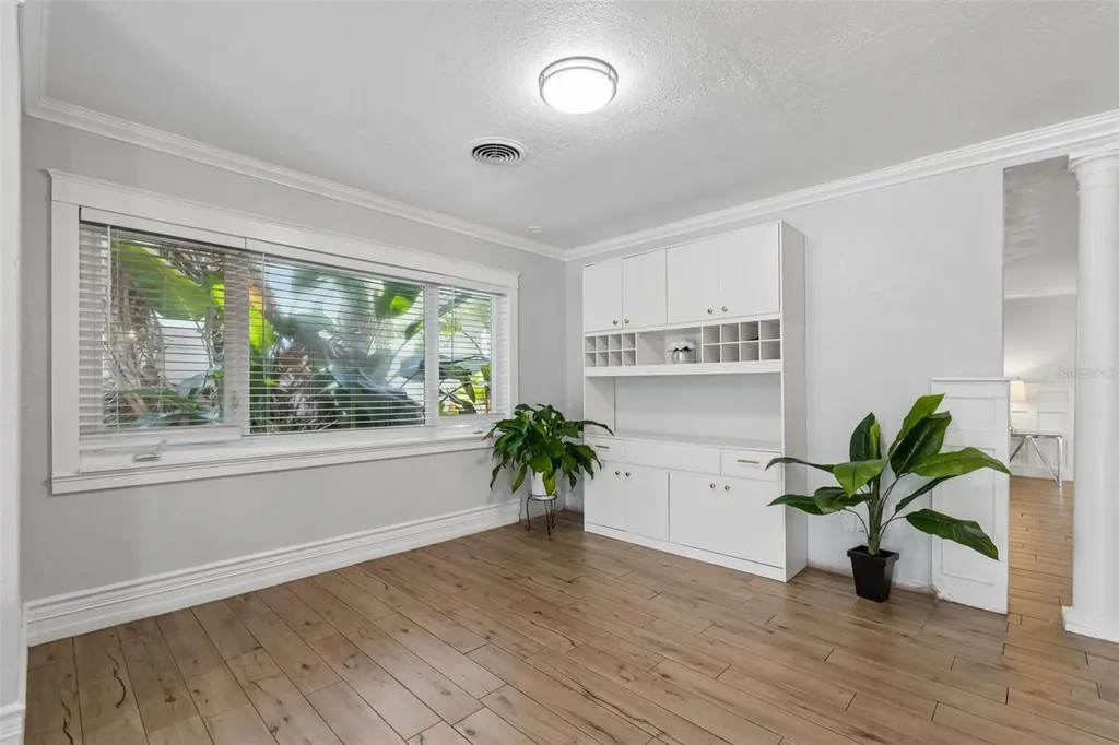 2790 Pinellas Point Drive S St Petersburg FL 33712