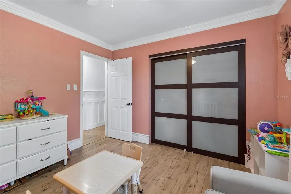 2790 Pinellas Point Drive S St Petersburg FL 33712