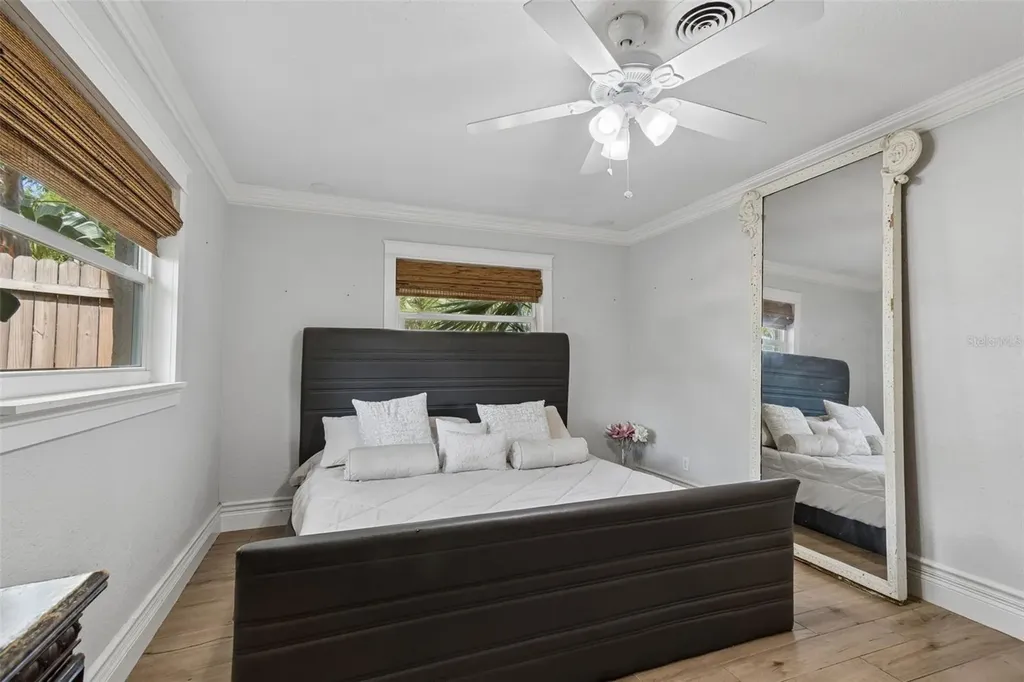 2790 Pinellas Point Drive S St Petersburg FL 33712