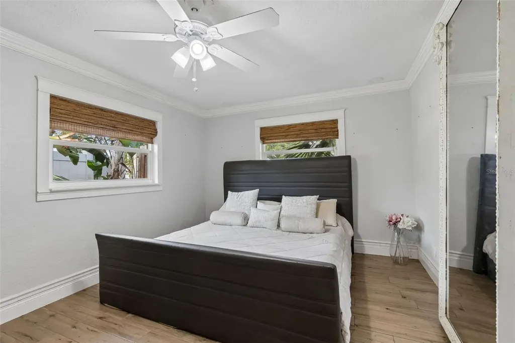 2790 Pinellas Point Drive S St Petersburg FL 33712