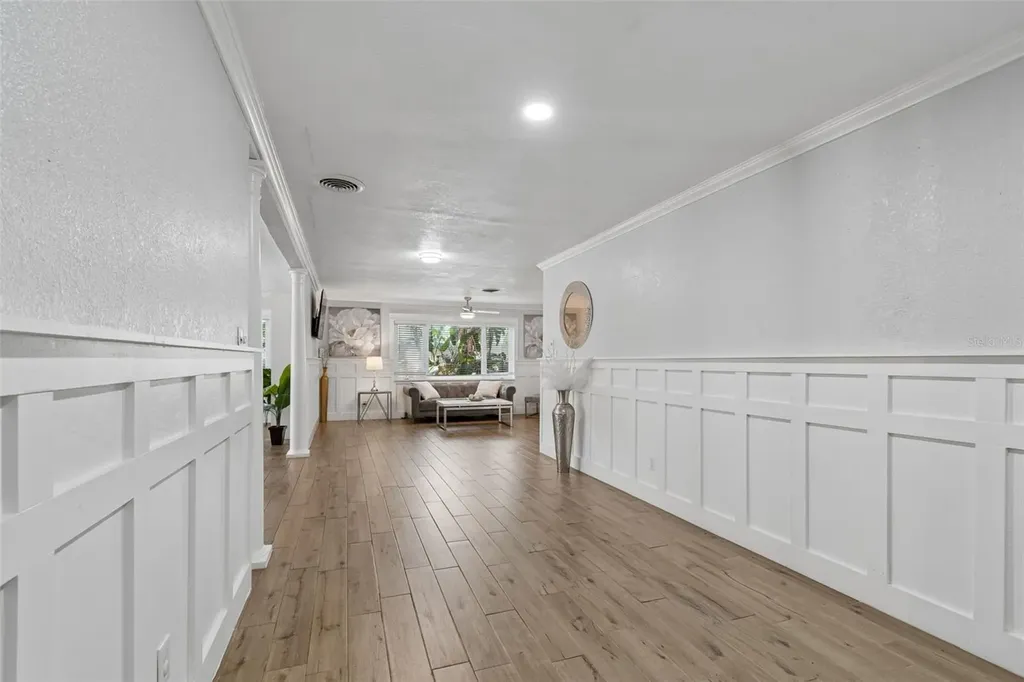 2790 Pinellas Point Drive S St Petersburg FL 33712