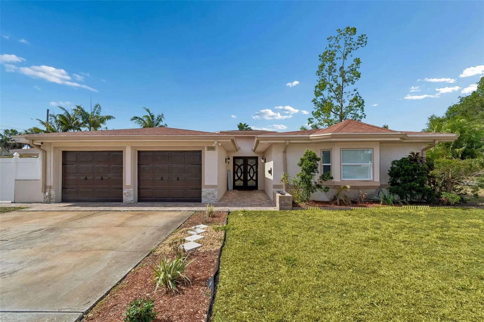 2790 Pinellas Point Drive S St Petersburg FL 33712