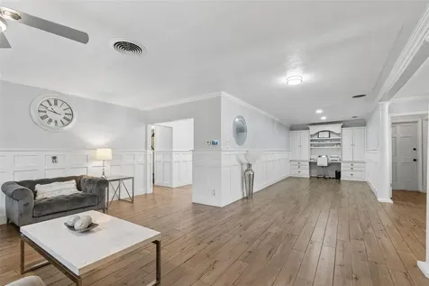 2790 Pinellas Point Drive S St Petersburg FL 33712