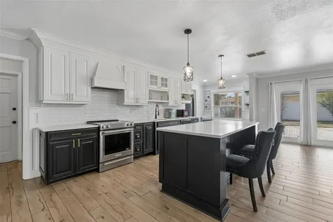 2790 Pinellas Point Drive S St Petersburg FL 33712