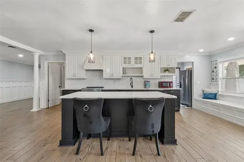 2790 Pinellas Point Drive S St Petersburg FL 33712