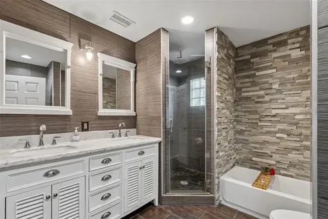 2790 Pinellas Point Drive S St Petersburg FL 33712