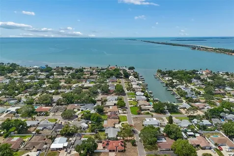2790 Pinellas Point Drive S St Petersburg FL 33712