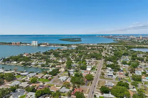 2790 Pinellas Point Drive S St Petersburg FL 33712