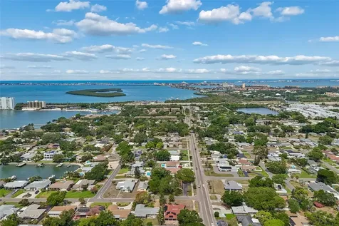 2790 Pinellas Point Drive S St Petersburg FL 33712