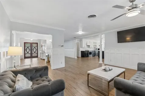 2790 Pinellas Point Drive S St Petersburg FL 33712