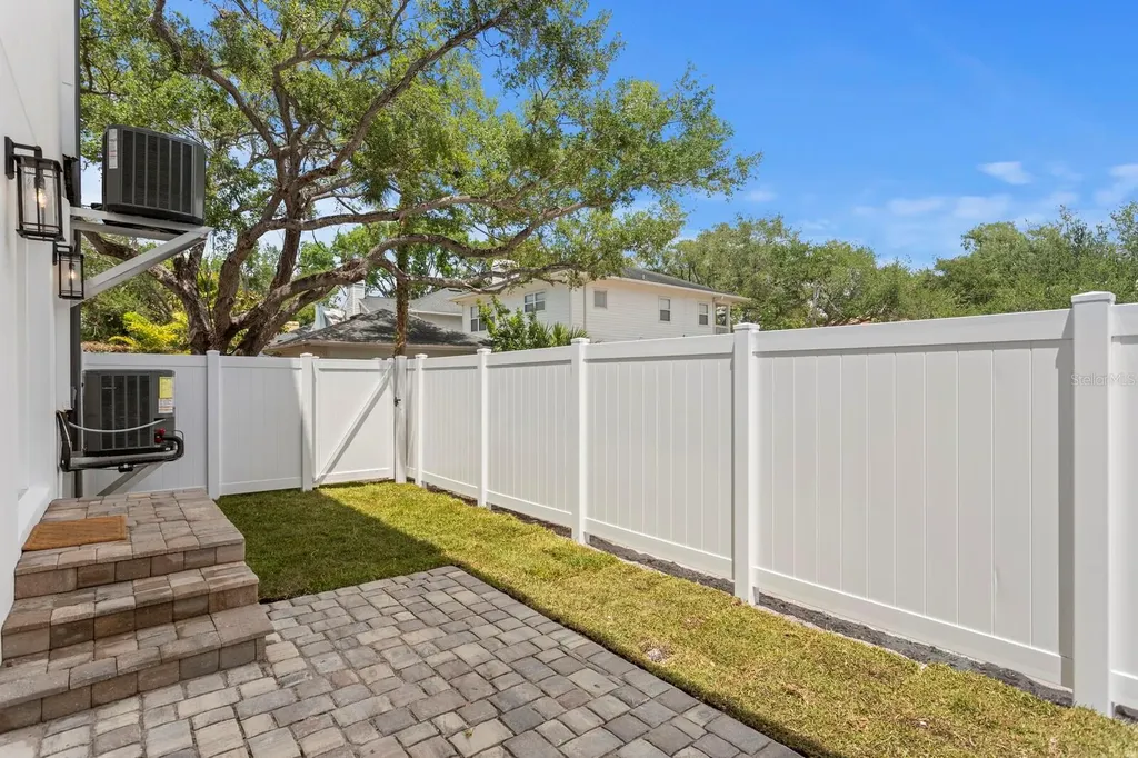 5210 Bayshore Boulevard Tampa FL 33611