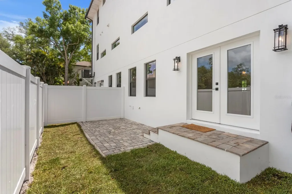 5210 Bayshore Boulevard Tampa FL 33611