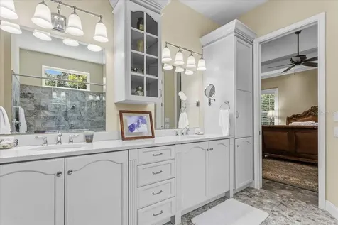 2772 NW 26th Place Gainesville FL 32605