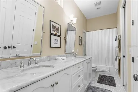 2772 NW 26th Place Gainesville FL 32605