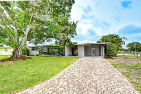 1901 Oxford Street N St Petersburg FL 33710